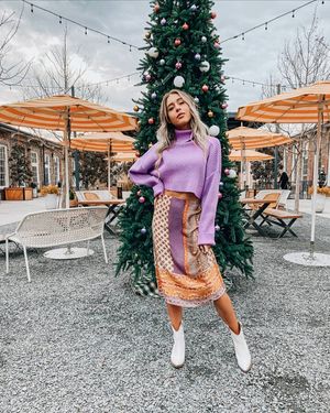 Image post by @juliesboutique on Instagram