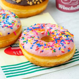 Image post by @winchellsdonuthouse on Instagram