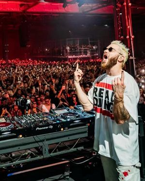 Image post by @armadamusic on Instagram