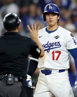 Image post by @YahooSports on Facebook