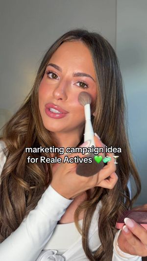 Video post by @anyaweitz on TikTok