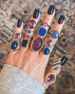 Image post by @maejeanvintage on Instagram