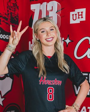 Image post by @UHCougarSoccer on Twitter