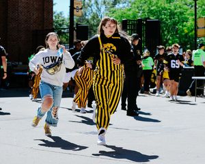 Image post by @TheIowaHawkeyes on Twitter