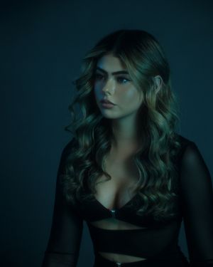 Image post by @itsbellahue on Instagram