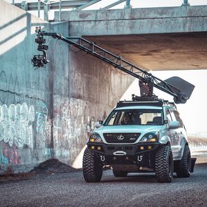 Image post by @motocrane_team on Instagram