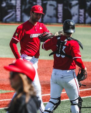 Image post by @LouisvilleBSB on Twitter