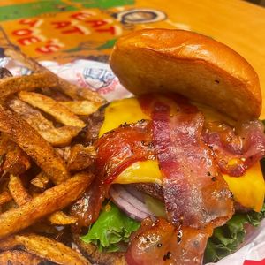 Image post by @eskimojoes on Instagram