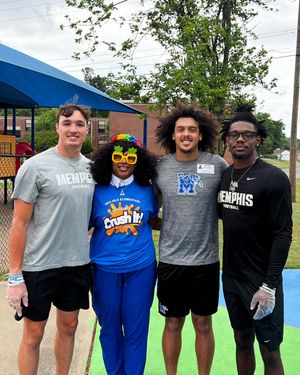 Image post by @memphisfootball on Instagram