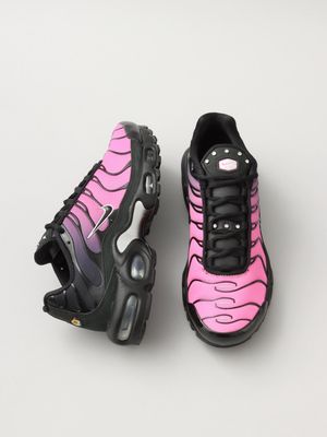 Image post by @atmos_japan on Instagram