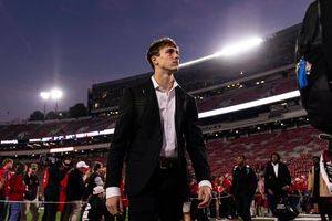 Image post by @henrywaller_ on Instagram