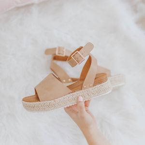 Image post by @shopfillyflair on Instagram