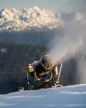 Image post by @whistlerblackcomb on Instagram