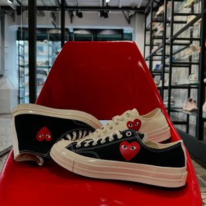Image post by @footshop_bucharest on Instagram
