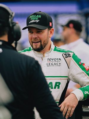 Image post by @erik_jones on Instagram