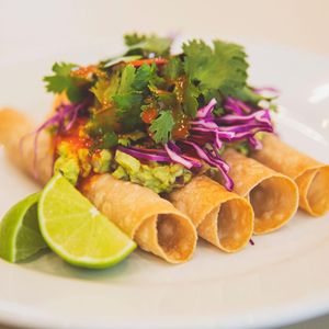 Image post by @eatcoyotas on Instagram