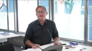 Video post by @who on YouTube
