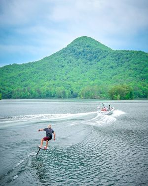 Image post by @malibuboats on Instagram