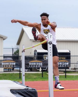 Image post by @oaklandtrackxc on Instagram