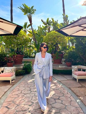 Image post by @thestylethatbindsus on Instagram