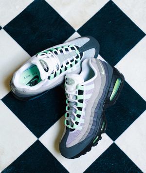 Image post by @kickingit on Instagram