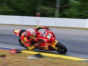 Image post by @motoamerica on Instagram