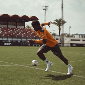 Video post by @soccerdotcom on Instagram