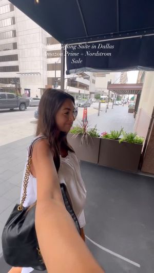 Video post by @sabrinanoellee on Instagram