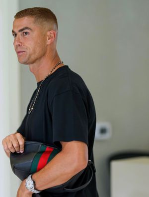 Image post by @cristiano.unofficials on Instagram