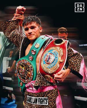 Image post by @daznboxing on Instagram