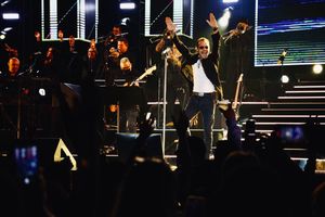 Image post by @MarcAnthony on Twitter