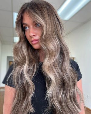 Image post by @behindthechair_com on Instagram