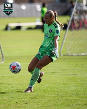 Image post by @ecnlgirls on Instagram