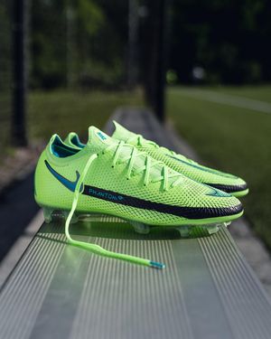 Image post by @soccerdotcom on Instagram