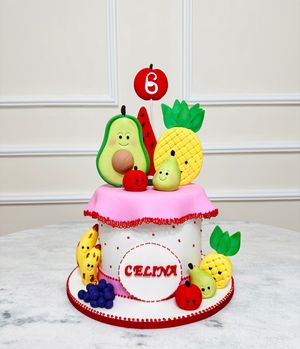 Image post by @rr_cakedesigners on Instagram