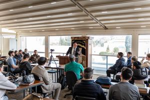 Image post by @aish_efg_men on Instagram