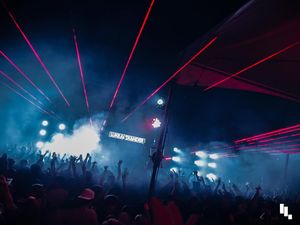 Image post by @shotbycarm on Instagram