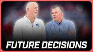 Video post by @hurrdatsports on YouTube