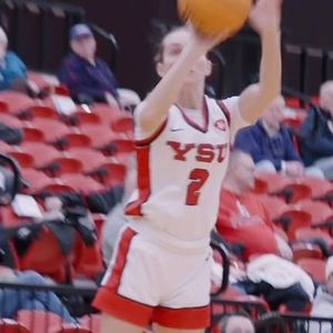 Image post by @ysuwomenshoops on Instagram