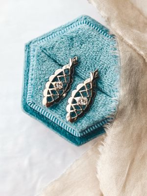 Image post by @maejeanvintage on Instagram