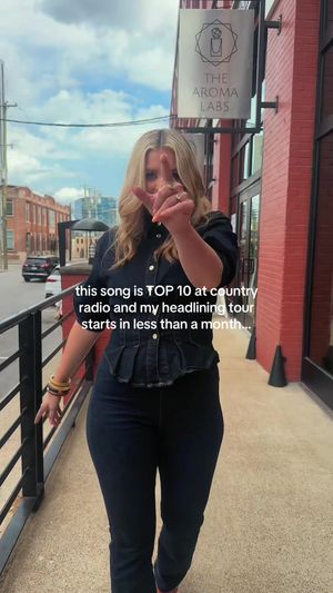 Video post by @laurenalaina on TikTok