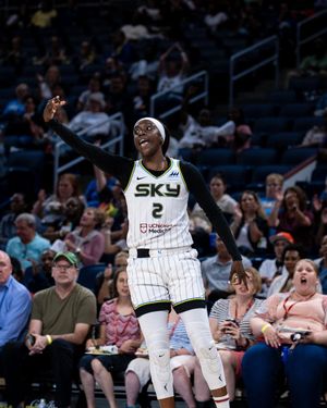 Image post by @chicagosky on Twitter/X