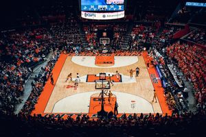 Image post by @IlliniAthletics on Twitter