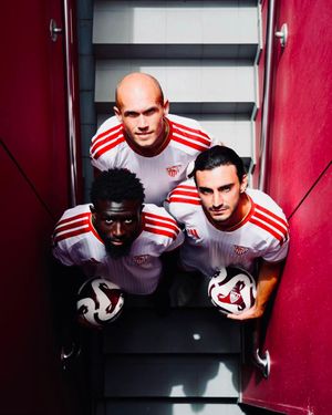 Video post by @sevillafc on TikTok