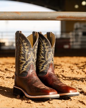 Image post by @justinboots_ on Instagram