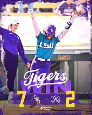 Image post by @LSUsoftball on Twitter