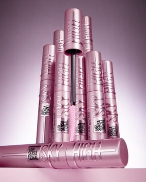 Image post by @maybelline on Instagram