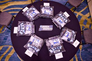 Image post by @HofstraMBB on Twitter