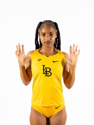 Image post by @daryanahall on Instagram