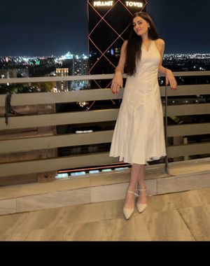 Image post by @zarinamunavarzadeh_official on Instagram